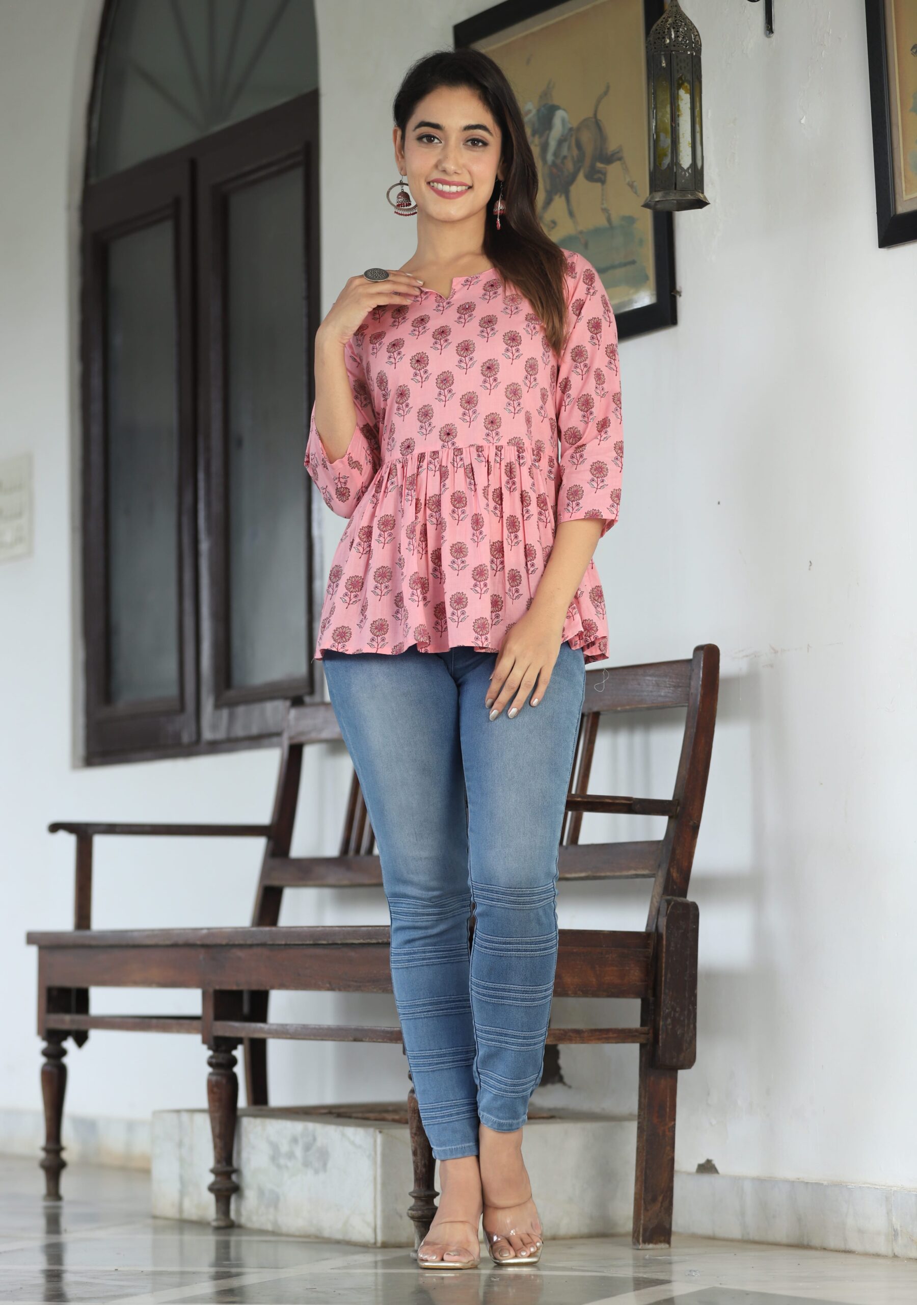 Ekchhavi top pink cotton rounded neck casual