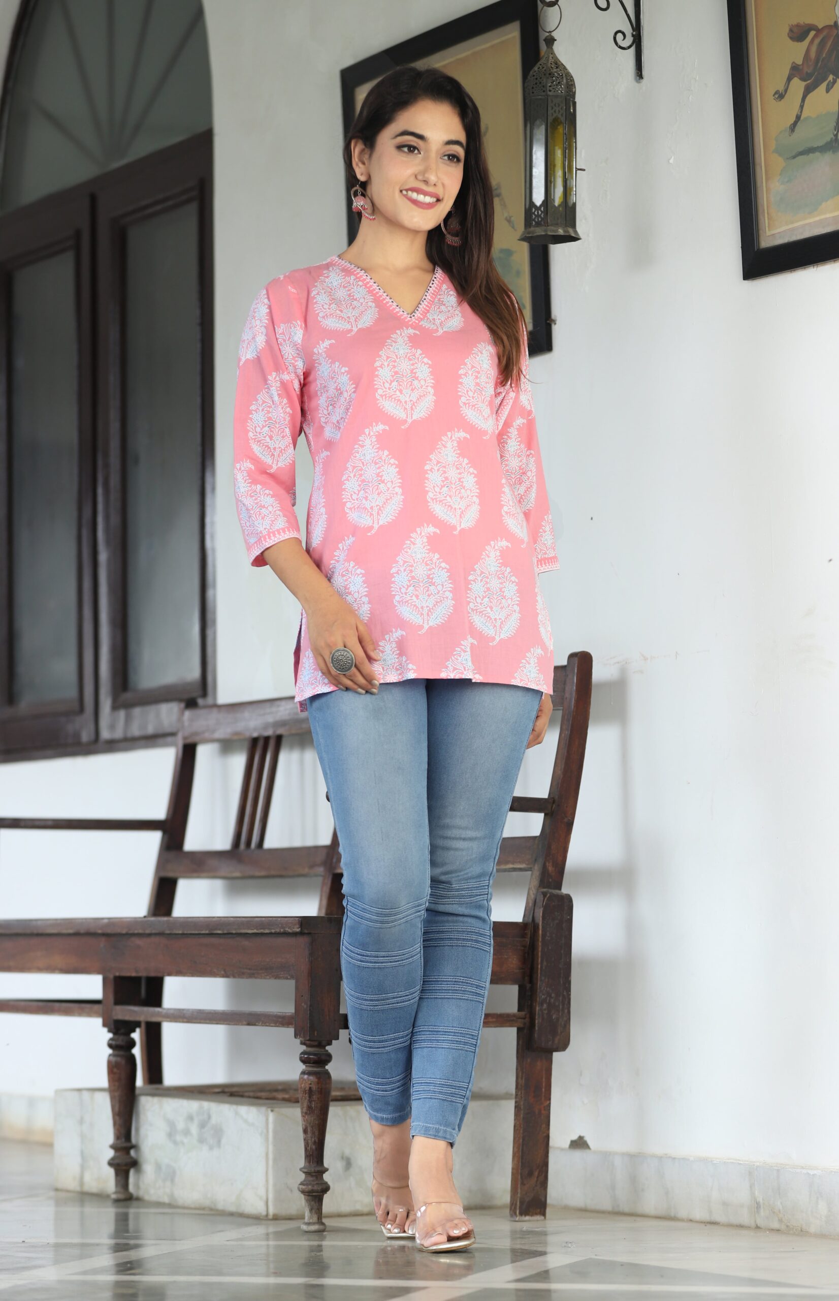 Ekchhavi Short kurtis pink printed v-neck