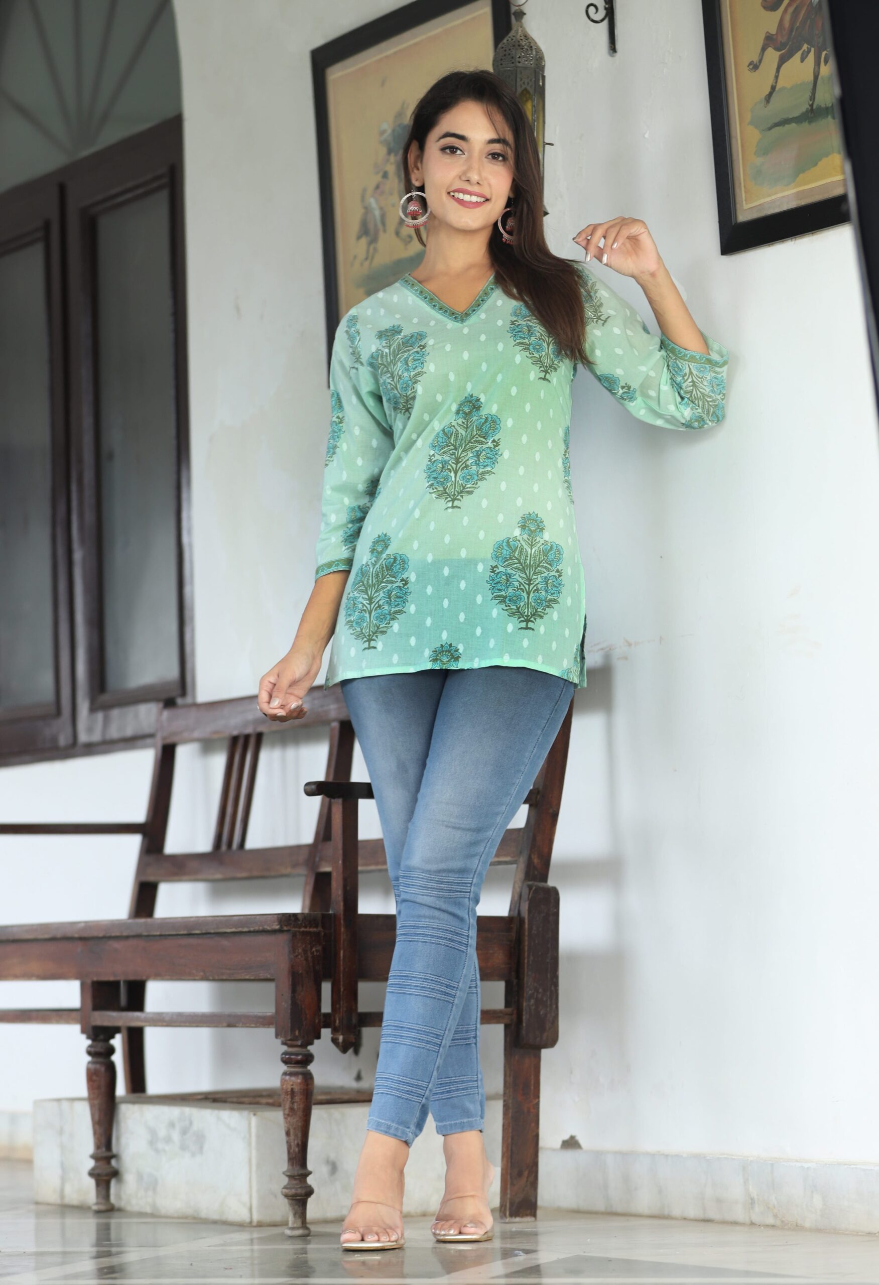 short kurti cotton v-neck pure ekchhavi