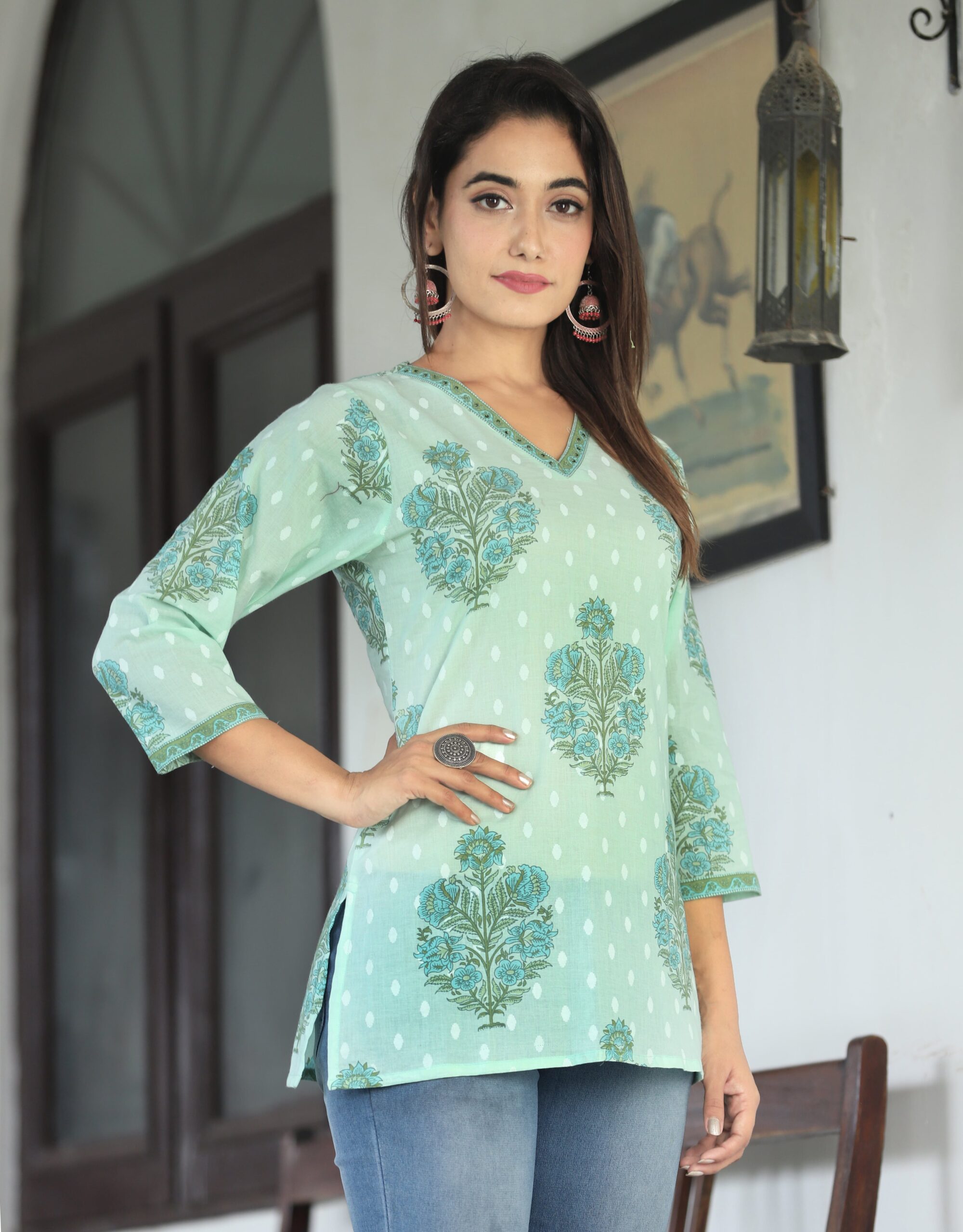 short kurti cotton v-neck pure ekchhavi