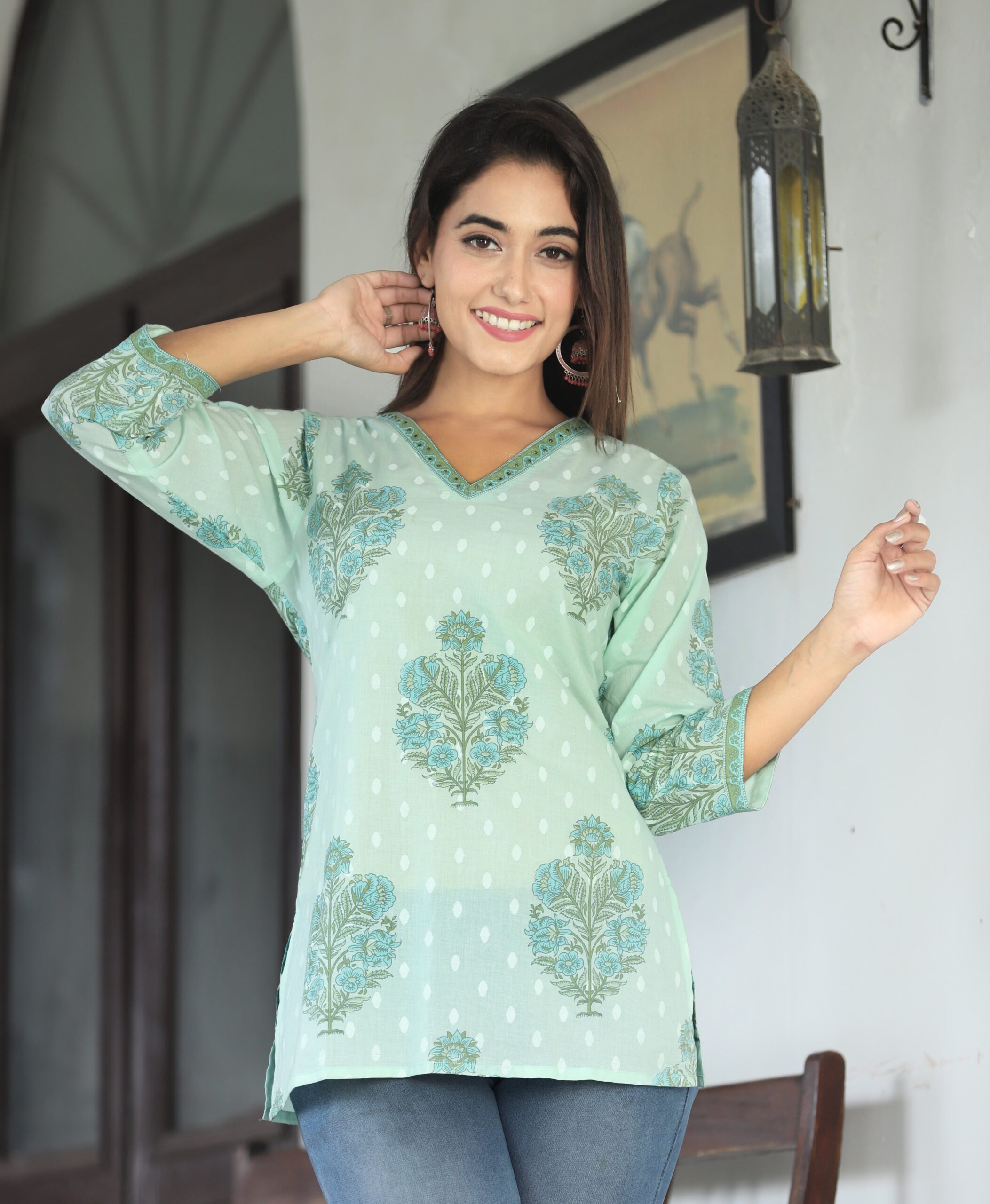 short kurti cotton v-neck pure ekchhavi