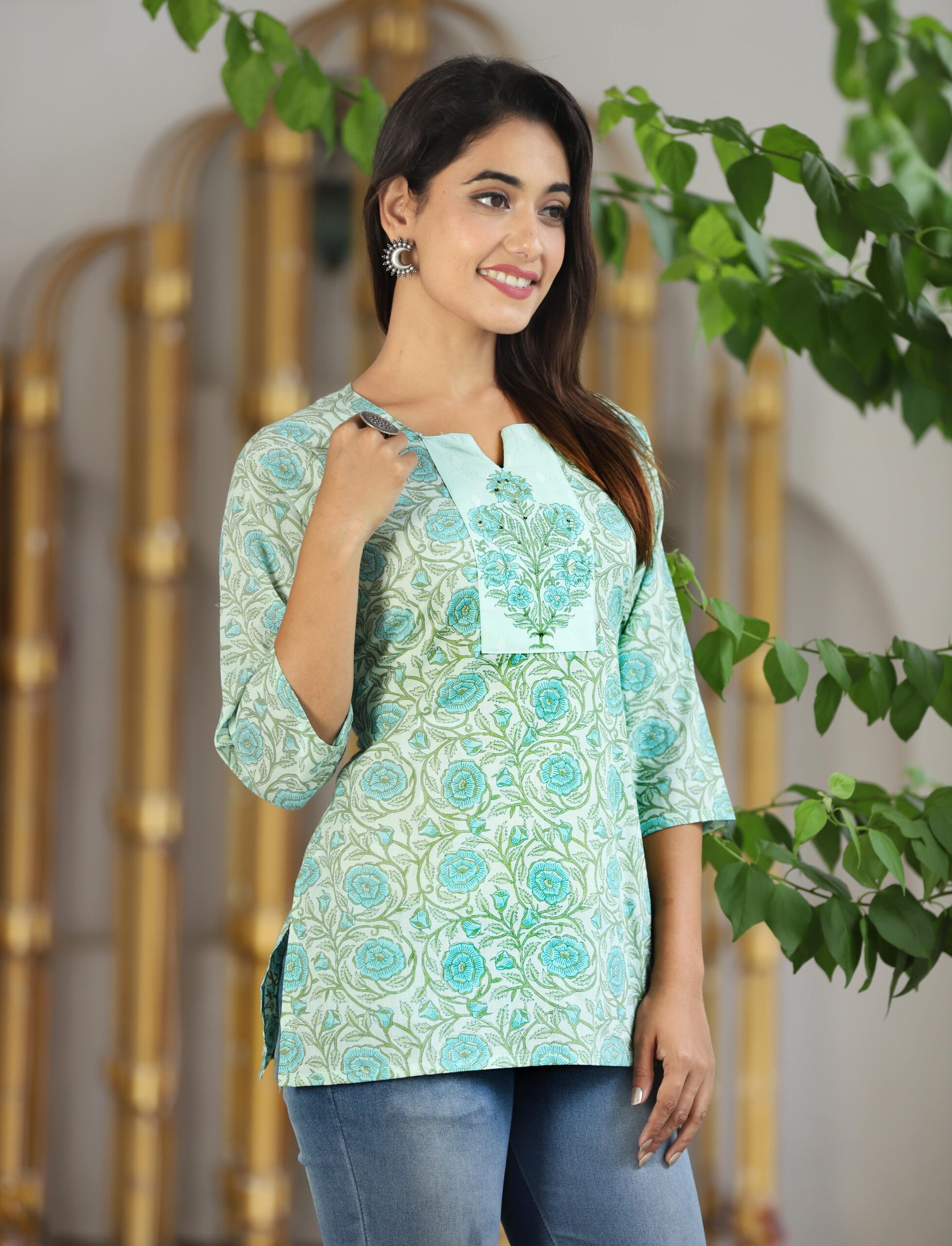 cotton green short kurti rounded-neck teardrop ekchhavi